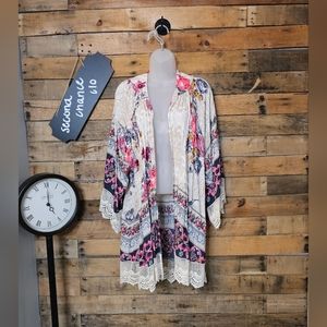 SALE-Umgee women's floral paisley and lace kimono size S/M